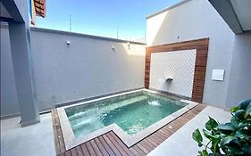 Sobrado com piscina Jardim Atlântico